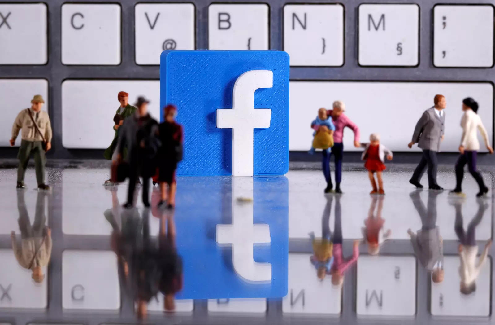 Facebook considers building NFT features alongside digital wallet